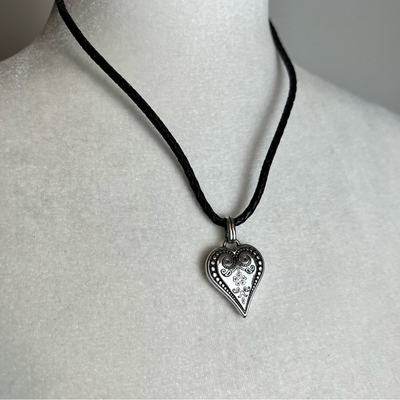 Brighton French Quarter Ophelia Heart Silver Tone Leather Necklace Minimalistic - Picture 2 of 8
